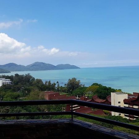 Susie'S Resort Seaview Suites At Sri Sayang Batu Feringgi Exterior foto