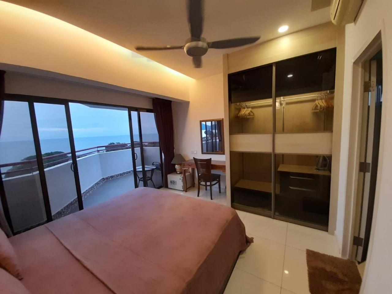 Susie'S Resort Seaview Suites At Sri Sayang Batu Feringgi Exterior foto