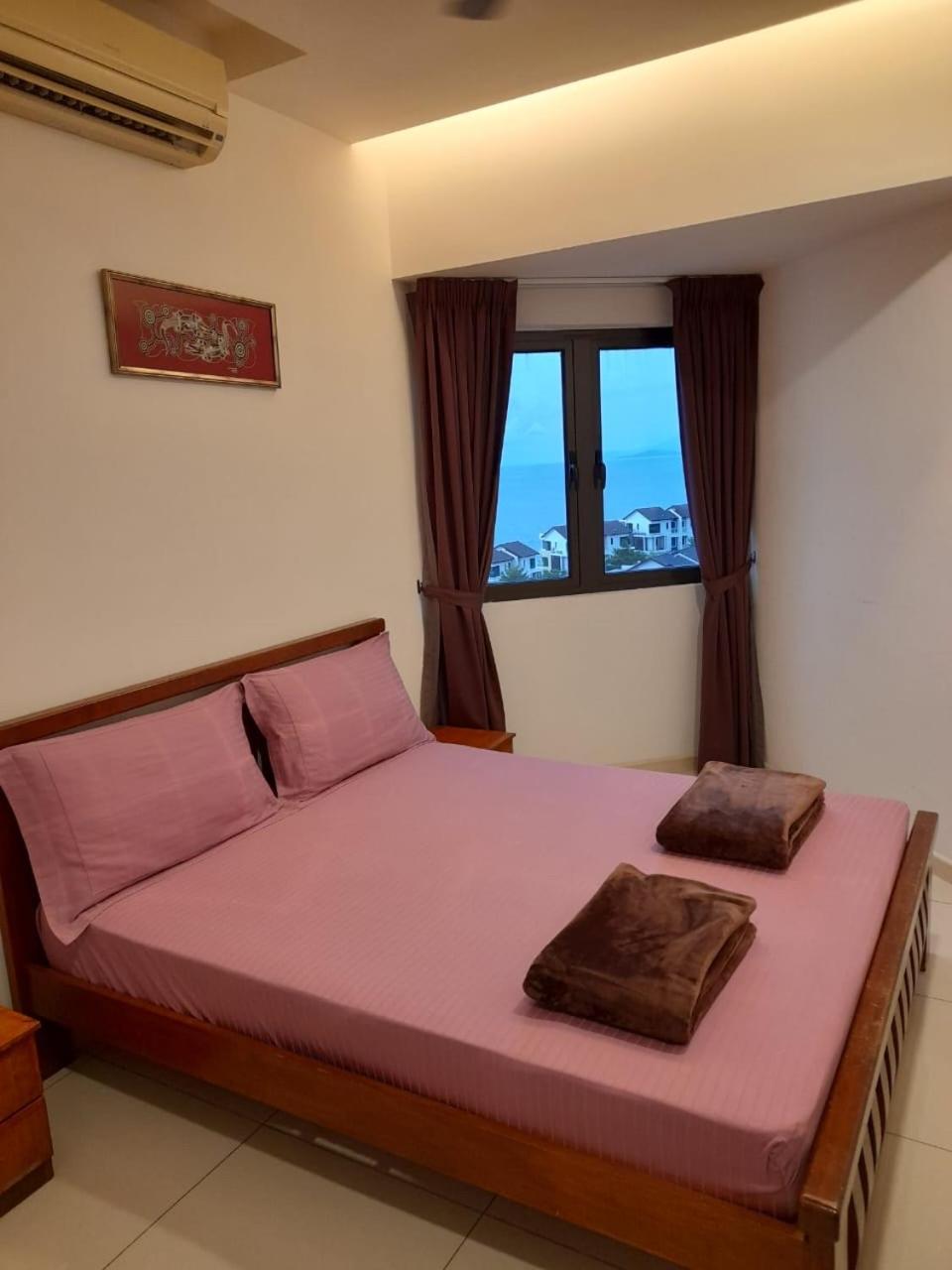 Susie'S Resort Seaview Suites At Sri Sayang Batu Feringgi Exterior foto